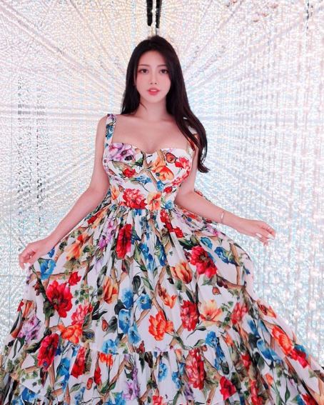 兄弟们，台湾顶级网红美女，真的好凶，你们肯定打不过！
