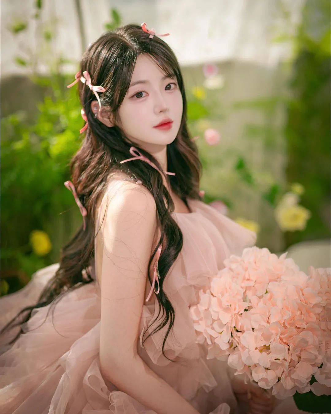 兄弟们，韩国顶级网红美女，又纯又御，这可爱劲真的顶不住！