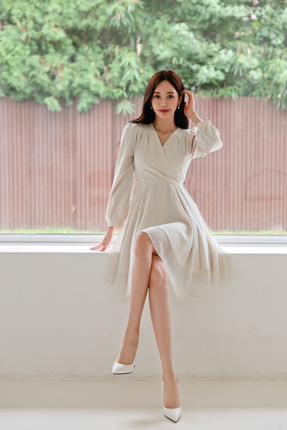 240115_RO更新(香薰雪纺芳兰浅色公主连衣裙)