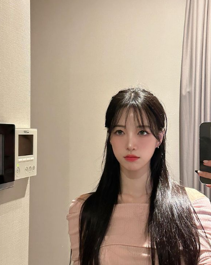 兄弟们，韩国顶级啦啦队美女，她真的，太会扭了，完全顶不住啊！