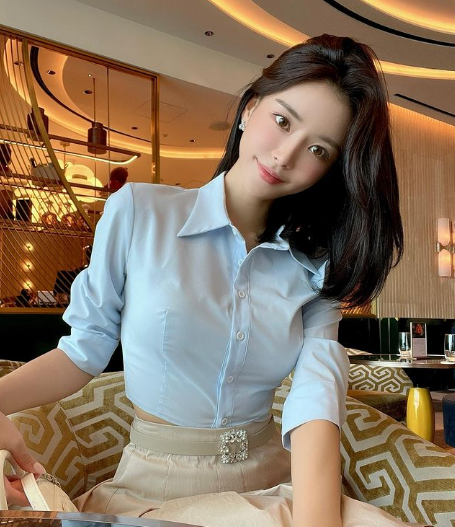 兄弟们，韩国顶级网红美女，大长腿爱健身，姐姐鲨我！