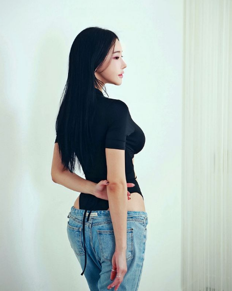 极品韩妹！这颜值，秒杀网红！腿是真的长，姐姐鲨我！