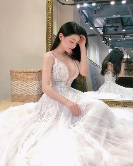 兄弟们，台湾顶级网红美女，真的好凶，你们肯定打不过！