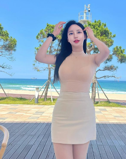 兄弟们，韩国顶级网红美女，韵味十足，姐姐鲨我！