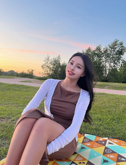 兄弟们，韩国顶级网红美女，韵味十足，姐姐鲨我！
