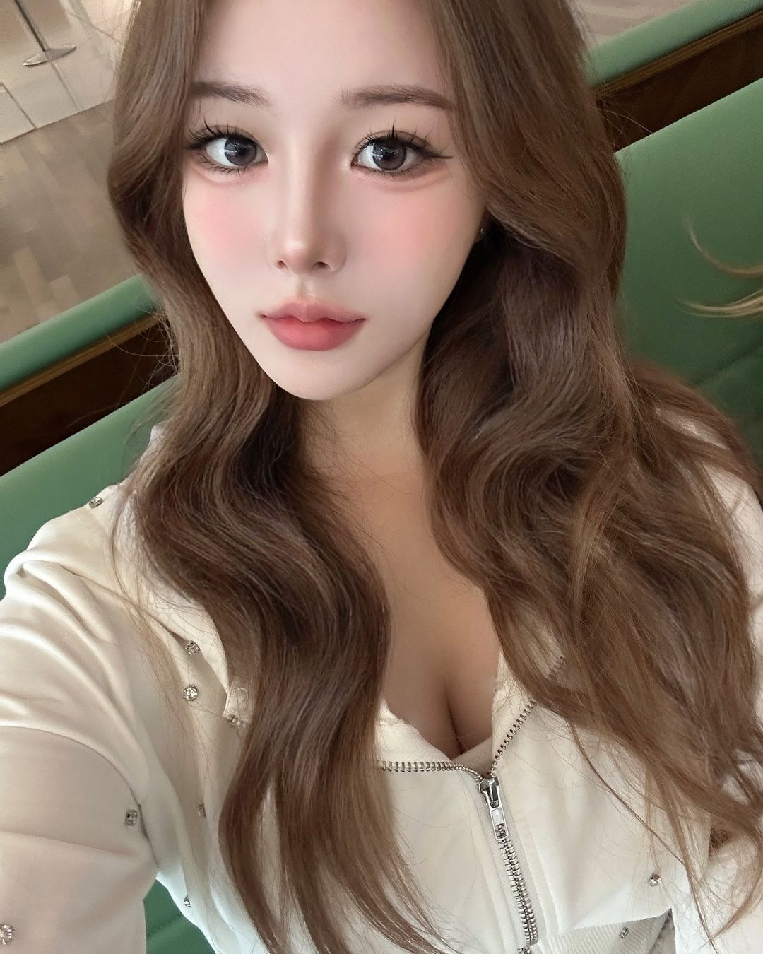 兄弟们，韩国顶级网红美女，又纯又御，真的好凶，完全顶不住啊！