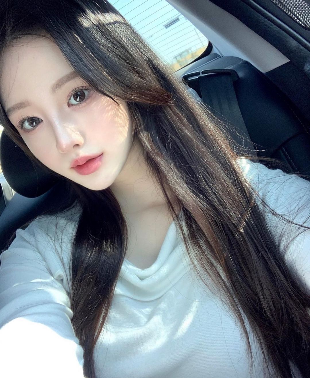 兄弟们，韩国顶级网红美女，又纯又御，真的好凶，完全顶不住啊！