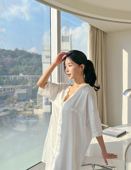 兄弟们，韩国顶级网红美女，大长腿爱健身，姐姐鲨我！