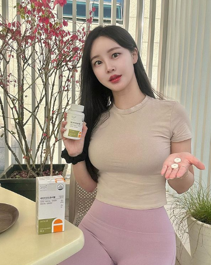兄弟们，韩国顶级网红美女，韵味十足，姐姐鲨我！