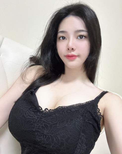 兄弟们，台湾顶级网红美女，真的好凶，你们肯定打不过！