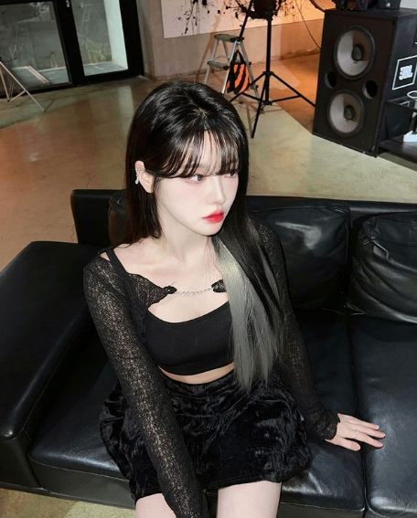 兄弟们，韩国顶级网红美女，又纯又御，这可爱劲真的顶不住！