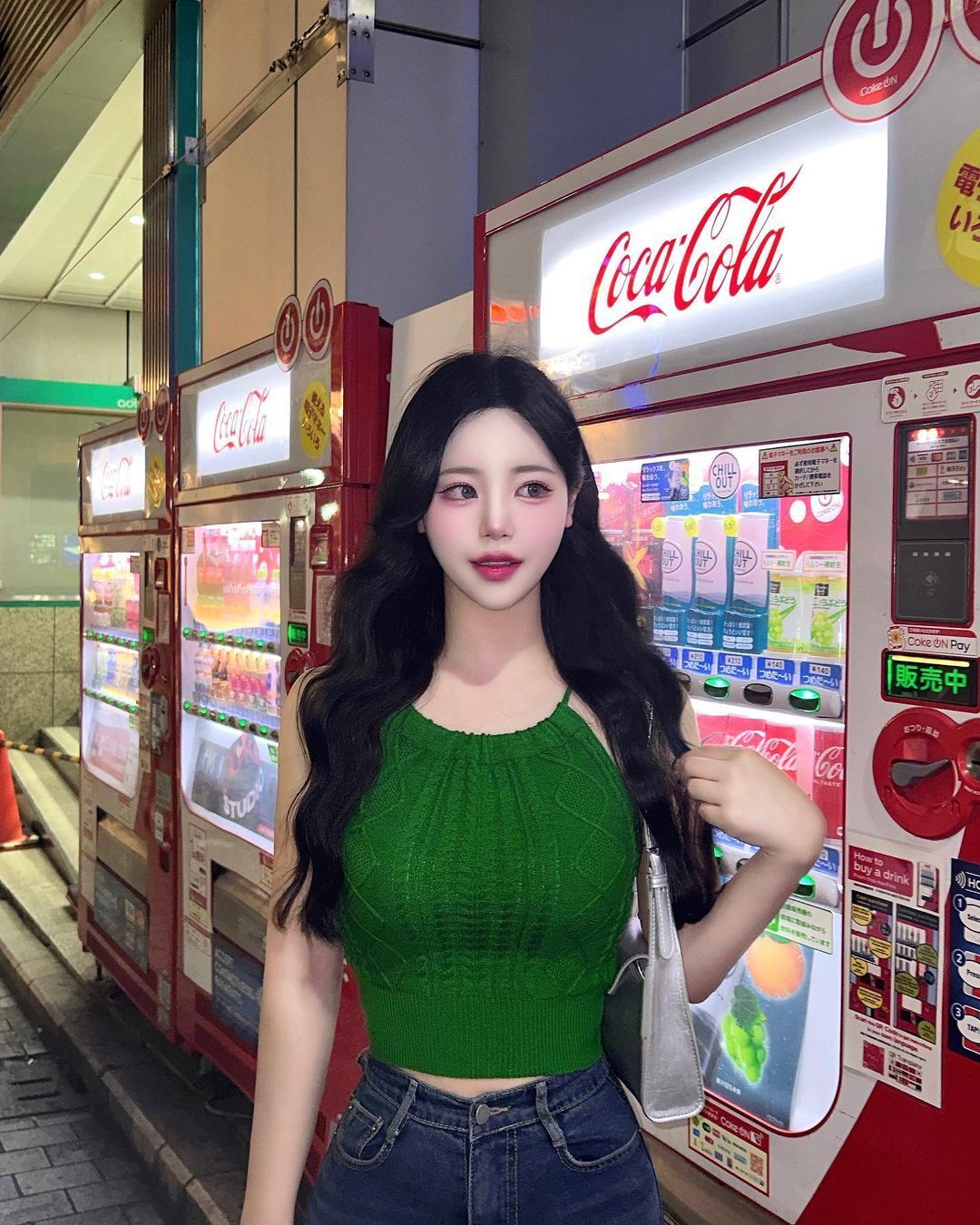 兄弟们，韩国顶级网红美女，清纯可爱，深藏不露，真的顶不住啊！