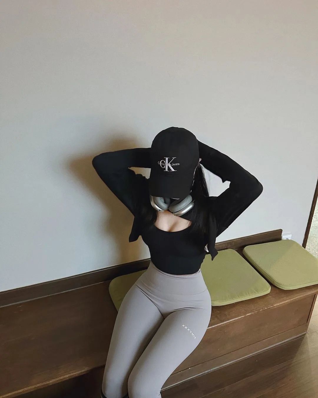 兄弟们，韩国顶级网红美女，红色更有韵味，这么大的事应该早点说！