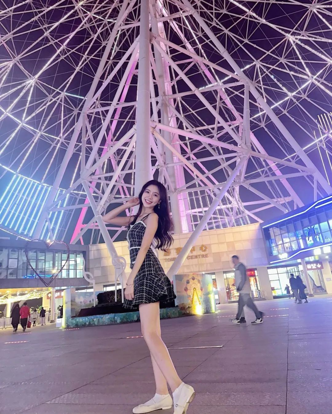 受不了！脸蛋好甜，身材好辣