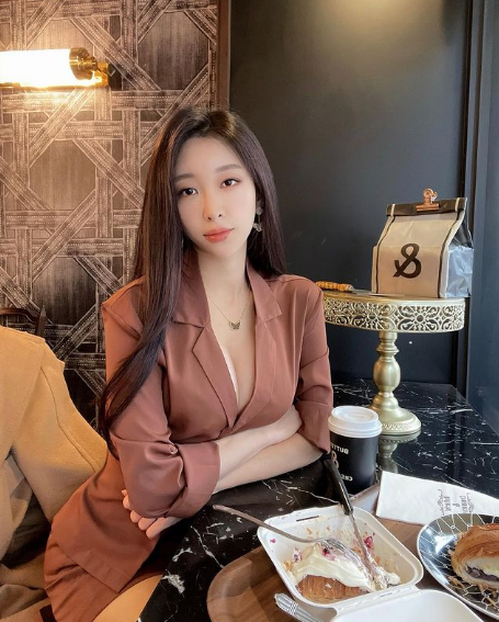 顶级韩女！好凶！腿是真的长！这么大的事，根本藏不住！