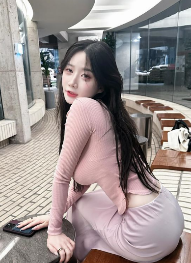 兄弟们，韩国顶级网红美女，气势胸胸，你们真的打不过！
