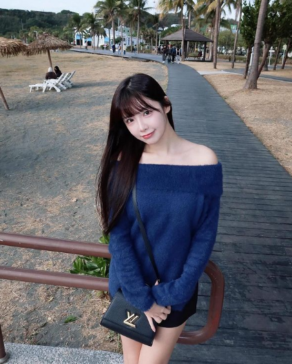 兄弟们，台湾顶级啦啦队美女，笑起来是真好看，这个适合做女朋友！