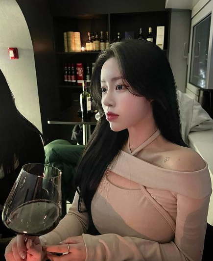 兄弟们，韩国顶级网红美女，天赋拉满，真的好凶，完全顶不住啊！