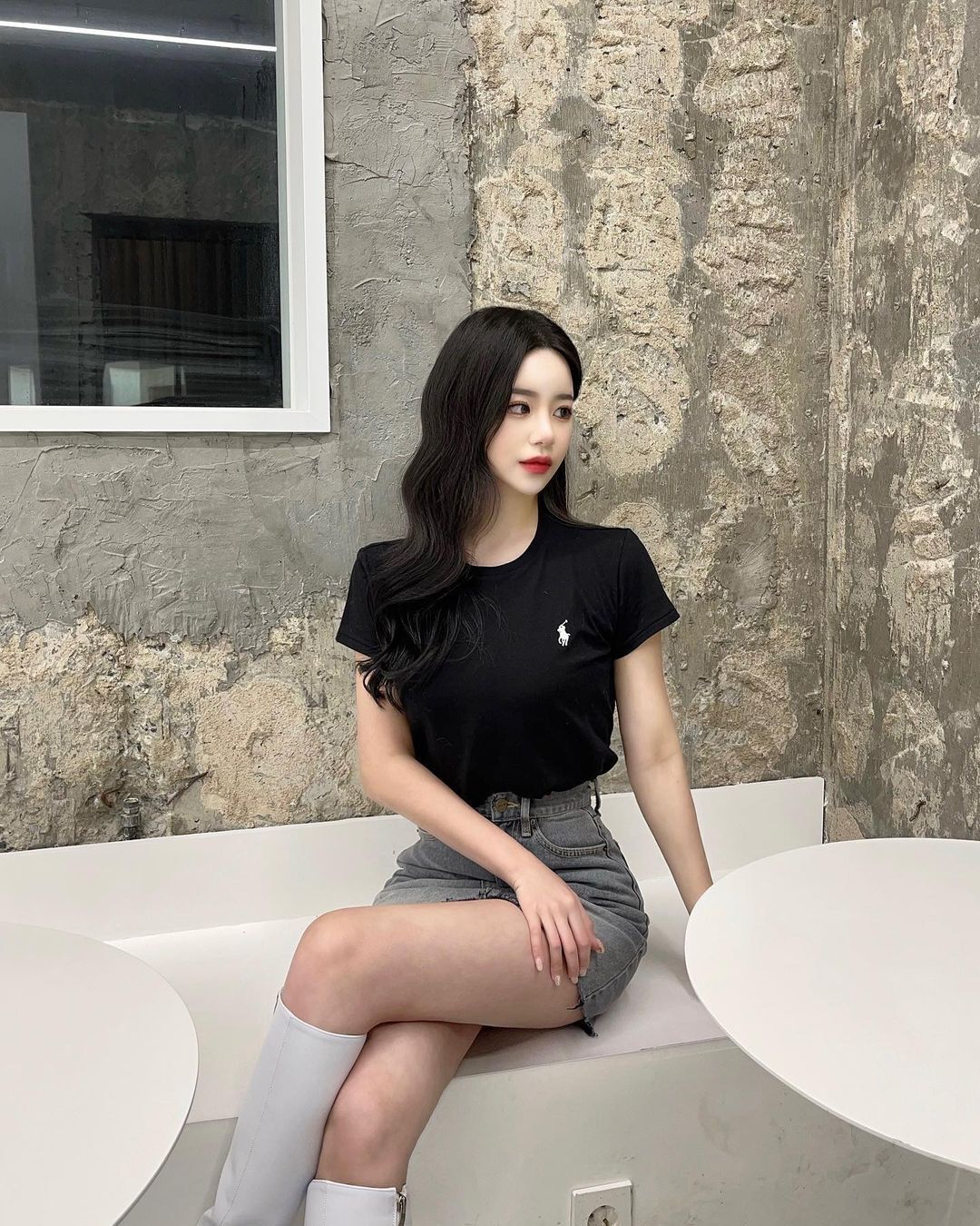 兄弟们，韩国顶级网红美女，清纯可爱，深藏不露，真的顶不住啊！