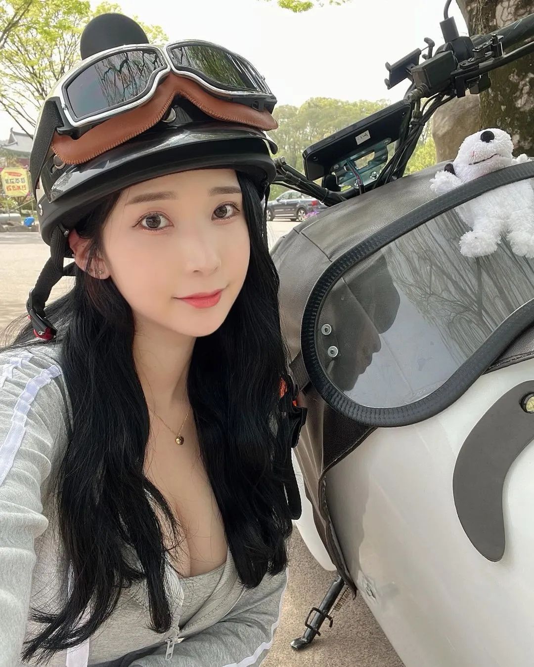 顶级！真的顶级！凹凸有致，太离谱！真的好凶，完全顶不住！