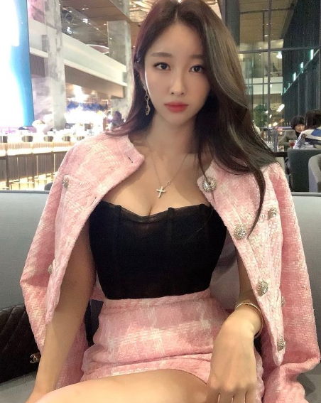 顶级韩女！好凶！腿是真的长！这么大的事，根本藏不住！