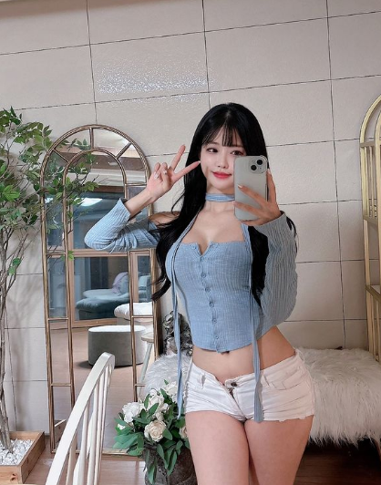 兄弟们，韩国顶级网红美女，天赋满满，真的好凶，你们肯定打不过！
