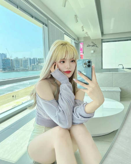 兄弟们，韩国顶级网红美女，又纯又御，这可爱劲真的顶不住！