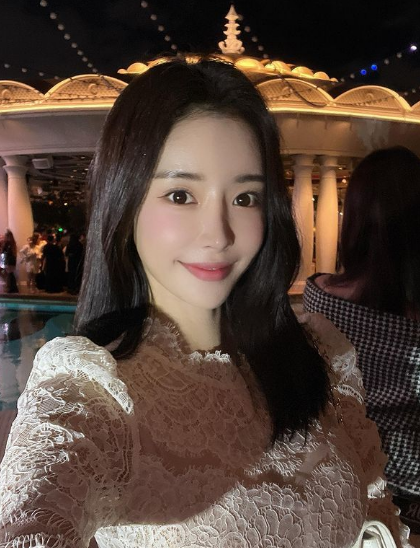 兄弟们，韩国顶级网红美女，大长腿爱健身，姐姐鲨我！