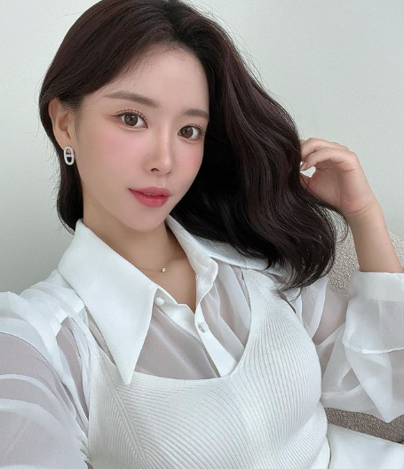 兄弟们，韩国顶级网红美女，大长腿爱健身，姐姐鲨我！