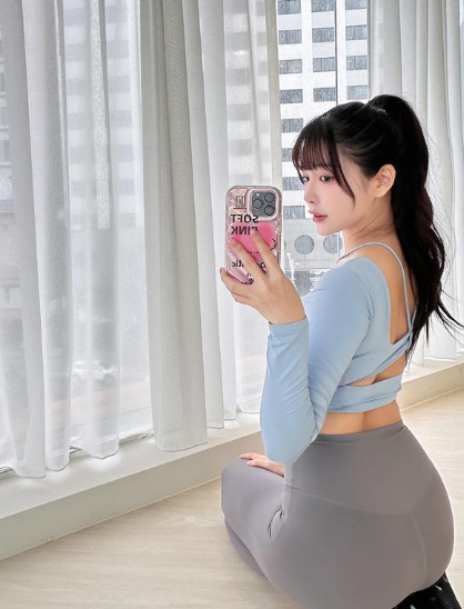 兄弟们，台湾顶级啦啦队美女，笑起来是真好看，这个适合做女朋友！