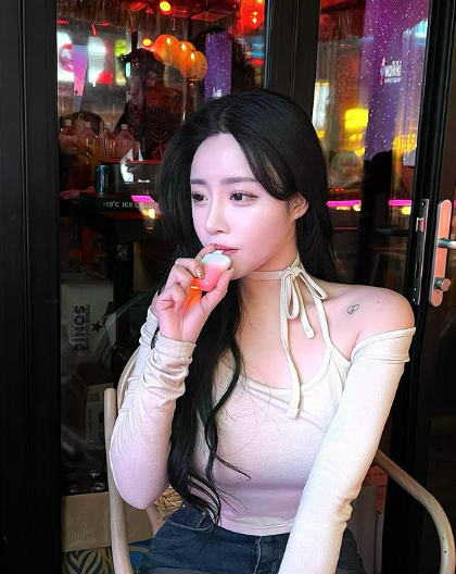 兄弟们，韩国顶级网红美女，天赋拉满，真的好凶，完全顶不住啊！