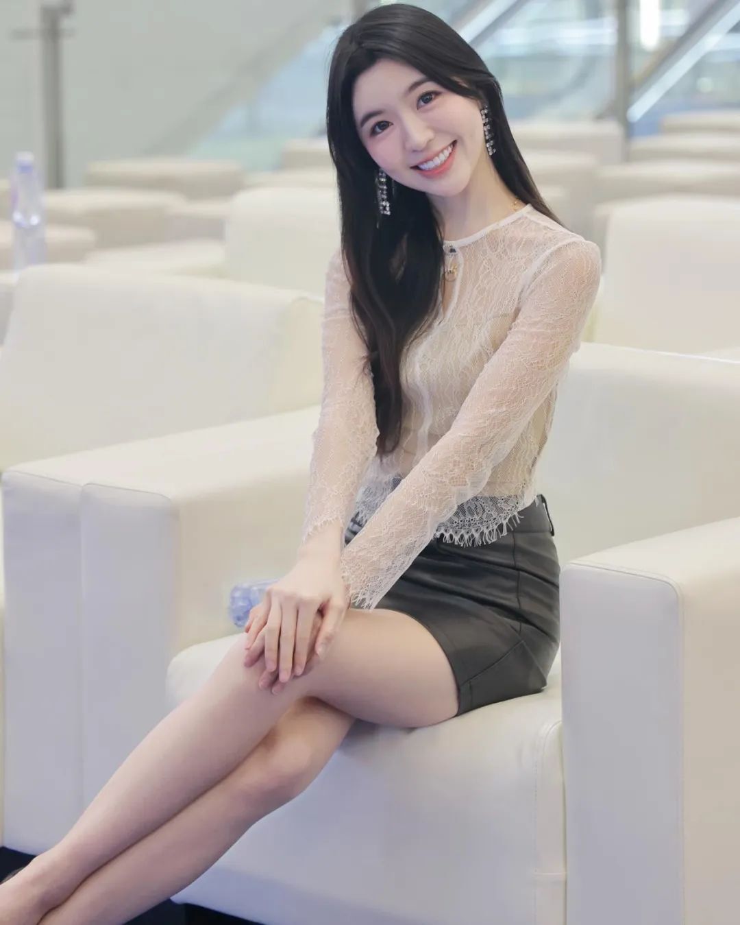 受不了！脸蛋好甜，身材好辣