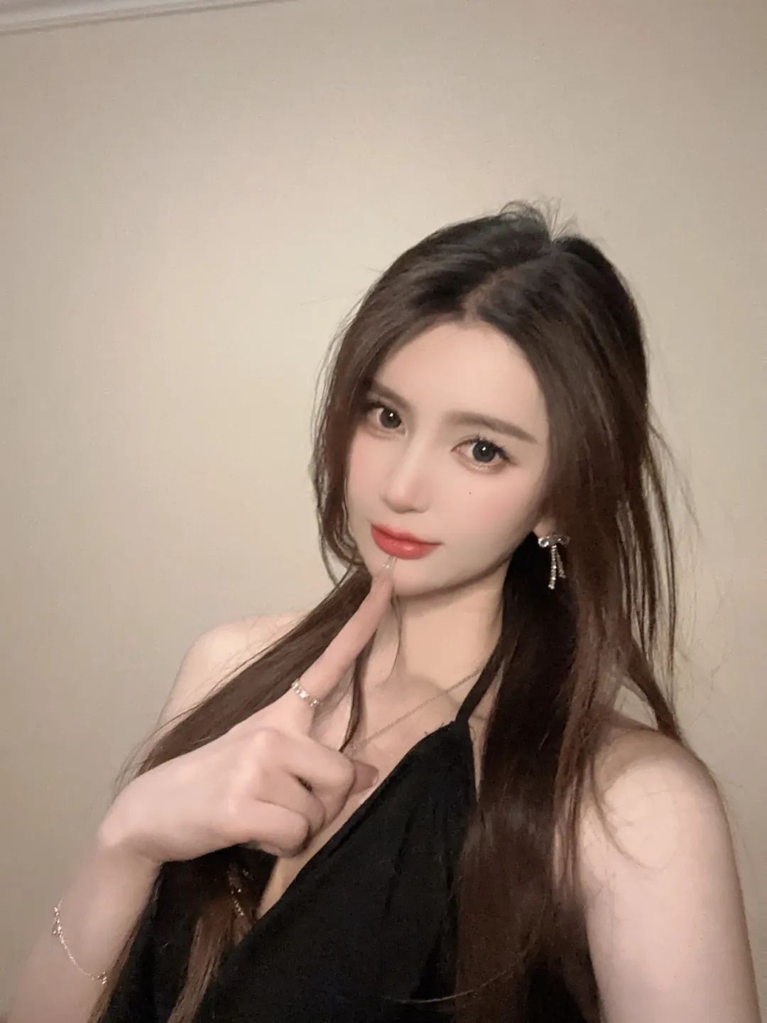 肤白貌美大长腿，WAL神秘应援小姐姐了解下