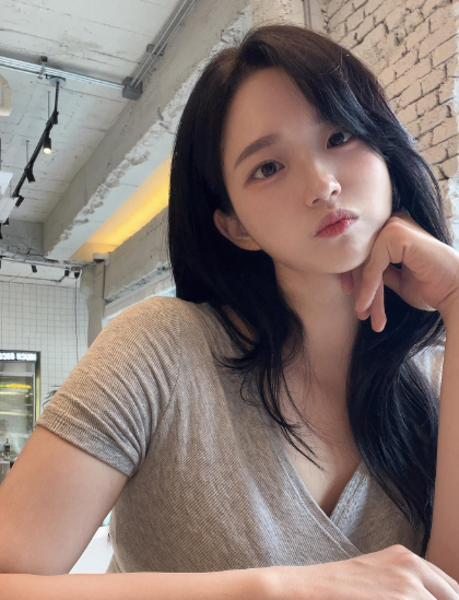 兄弟们，韩国顶级网红美女，既可爱又性感，姐姐鲨我！