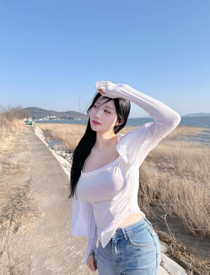 兄弟们，韩国顶级网红美女，气势胸胸，你们真的打不过！
