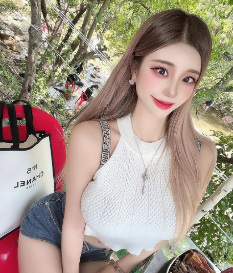 兄弟们，韩国顶级网红美女，真的好凶，这么大的事，根本藏不住！