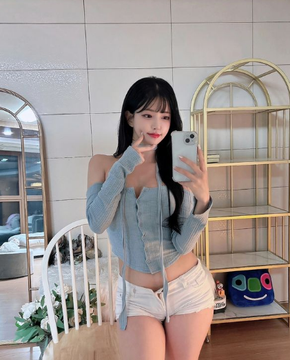 兄弟们，韩国顶级网红美女，天赋满满，真的好凶，你们肯定打不过！