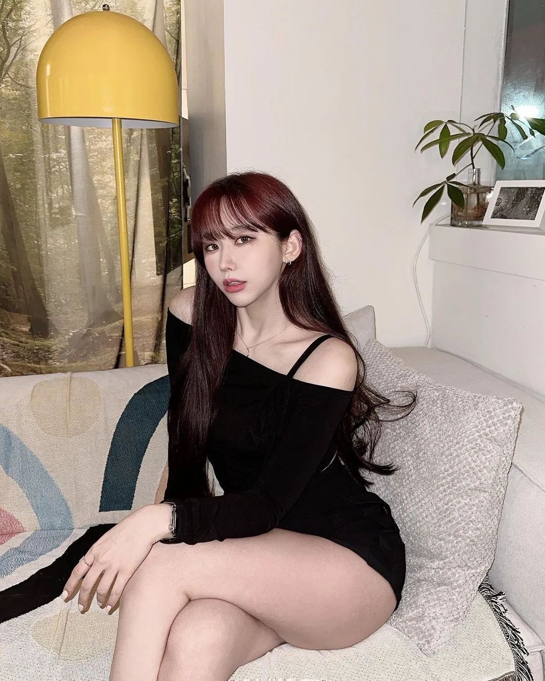 韩妹！身材顶级！完美曲线，凹凸有致，真的好凶，完全顶不住！
