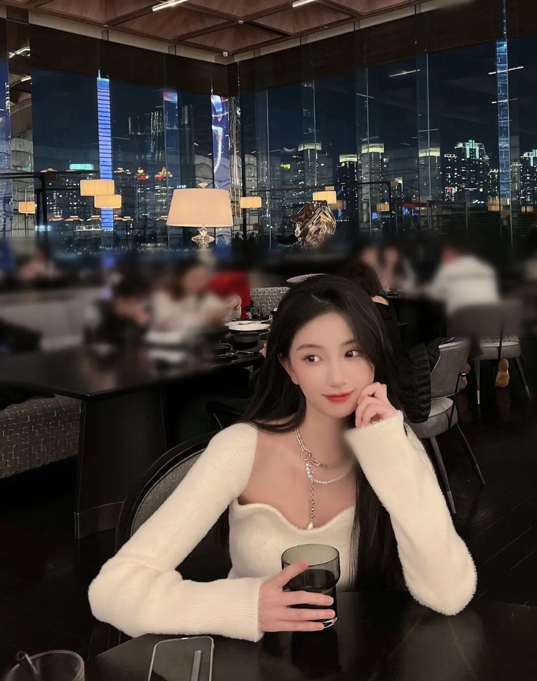 大长腿绝绝子
