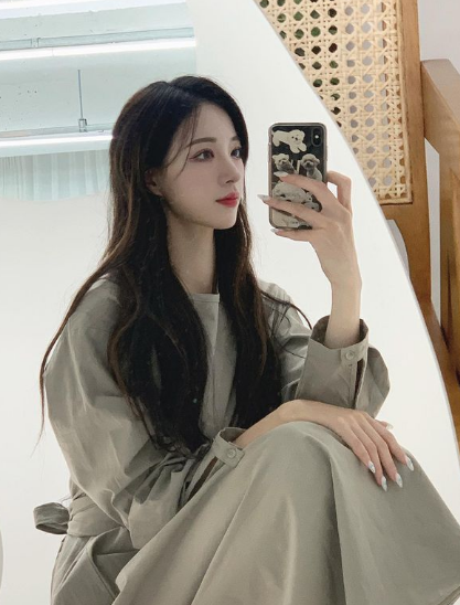 兄弟们，韩国顶级啦啦队美女，她真的，太会扭了，完全顶不住啊！