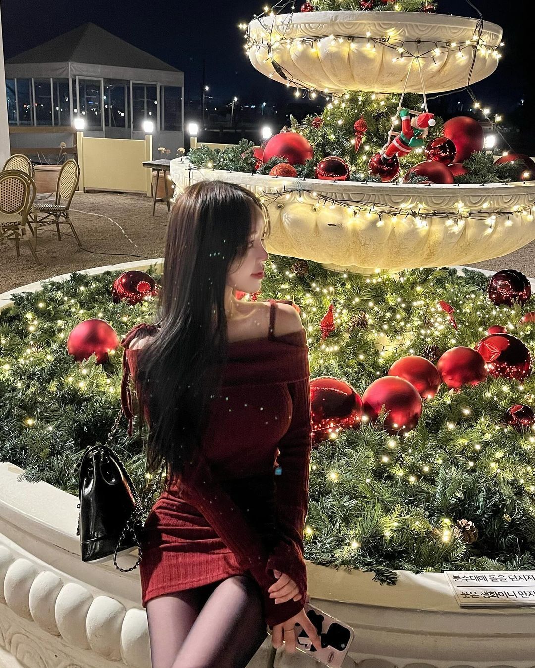 兄弟们，韩国顶级网红美女，红色更有韵味，这么大的事应该早点说！