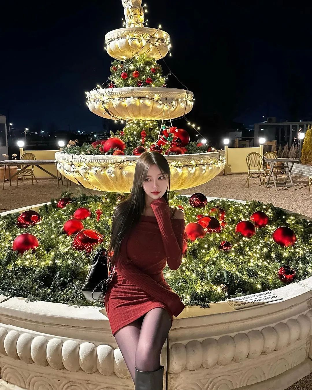 兄弟们，韩国顶级网红美女，红色更有韵味，这么大的事应该早点说！
