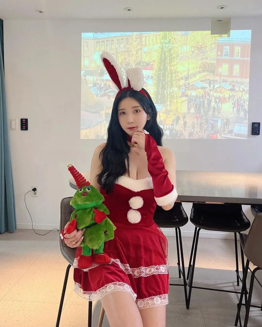 顶级！真的顶级！凹凸有致，太离谱！真的好凶，完全顶不住！