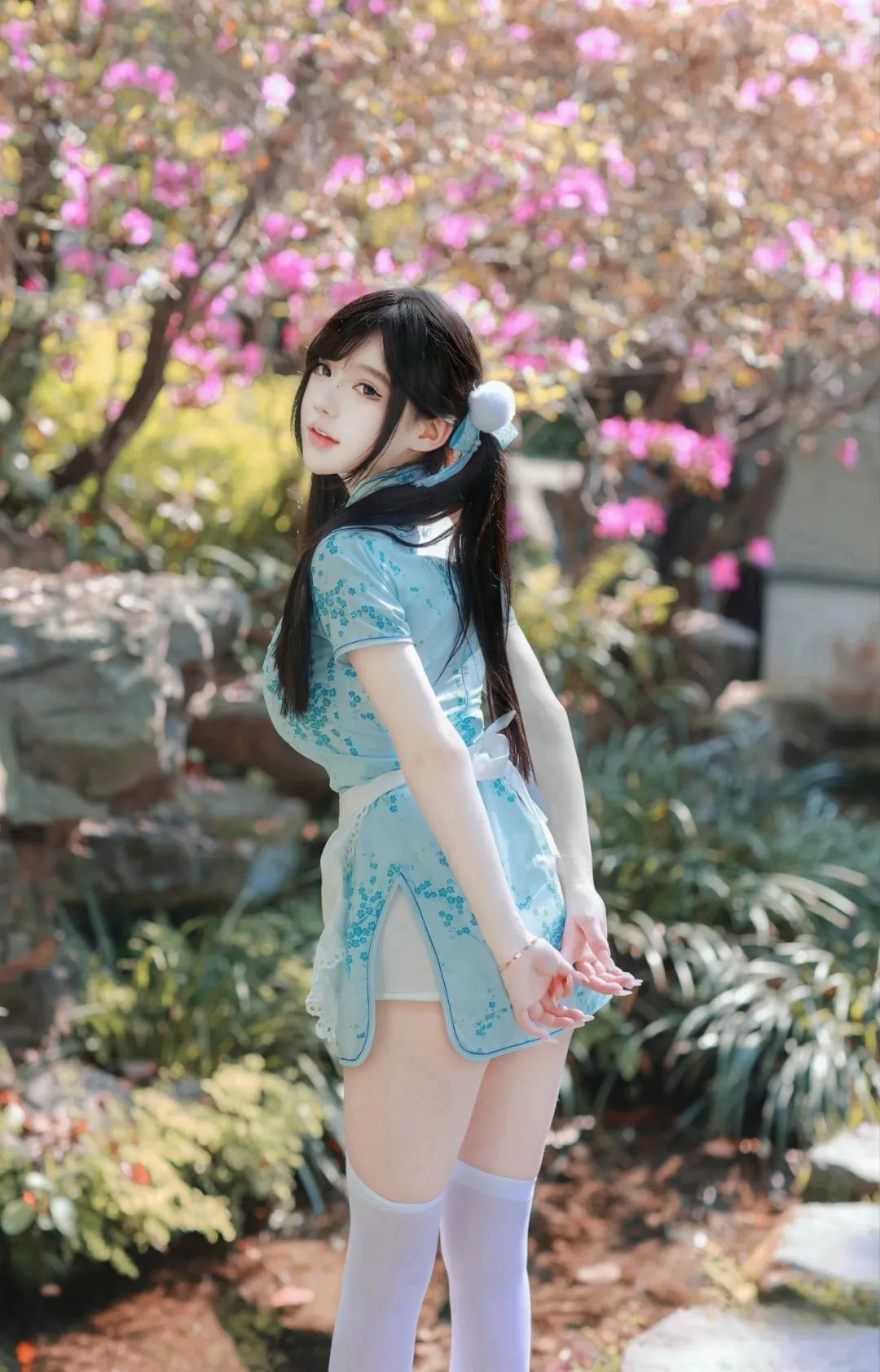 鱼尾裙舞女 桂花香肆意 民族外公的美丽画面里有种美感