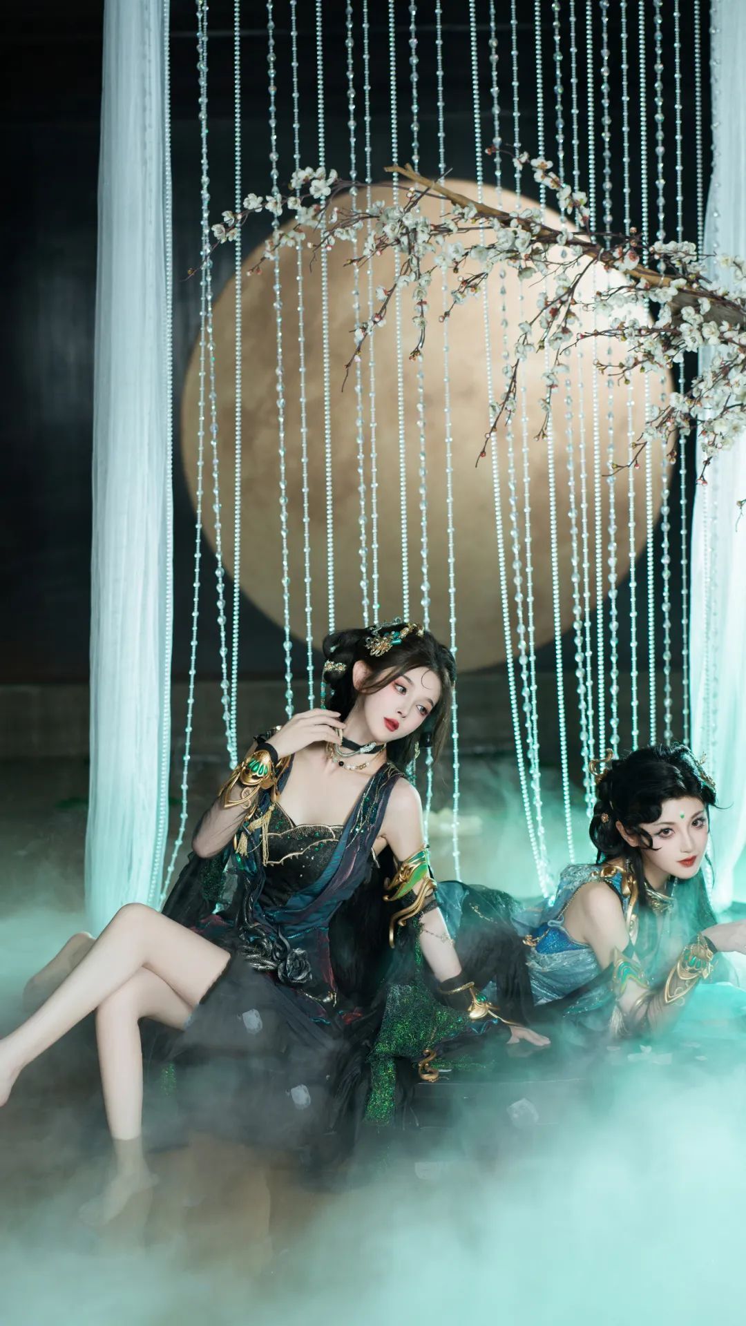 逆水寒ol中的青蛇和黑蛇，这对姐妹花总是如此令人难忘