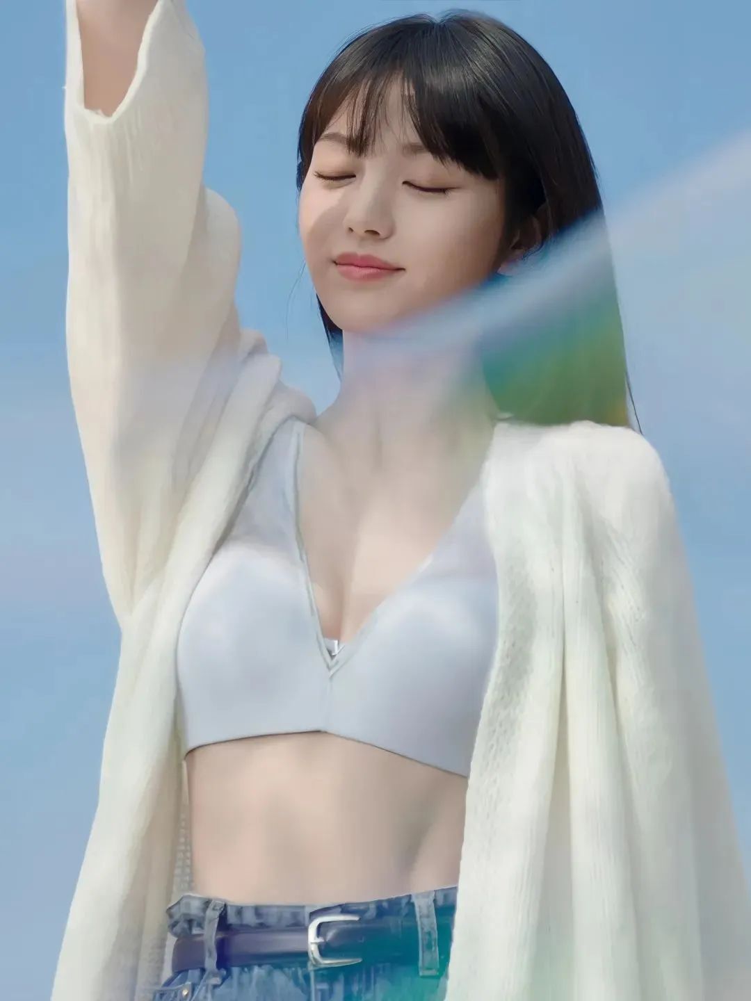 田曦薇维密内衣美照，甜美又性感的青春代言人