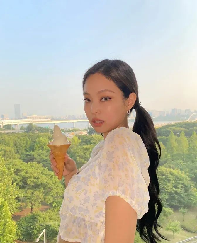 南韩性感小野猫，人间香奈儿！