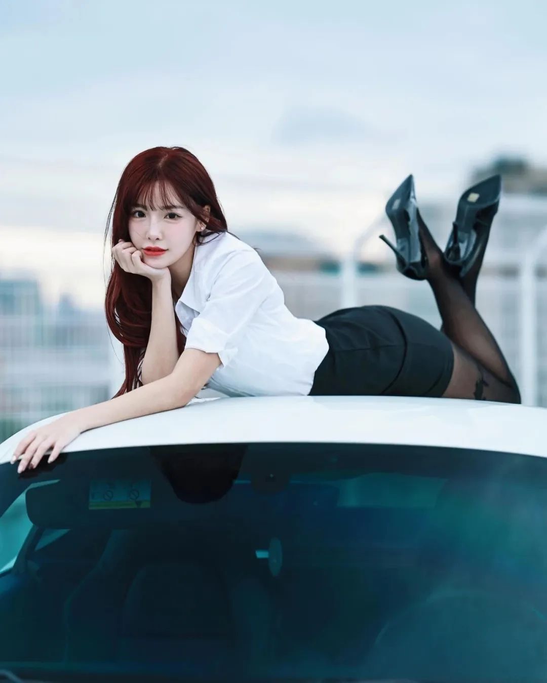 黑丝短裙！这身材堪称极品！台妹鲨我！