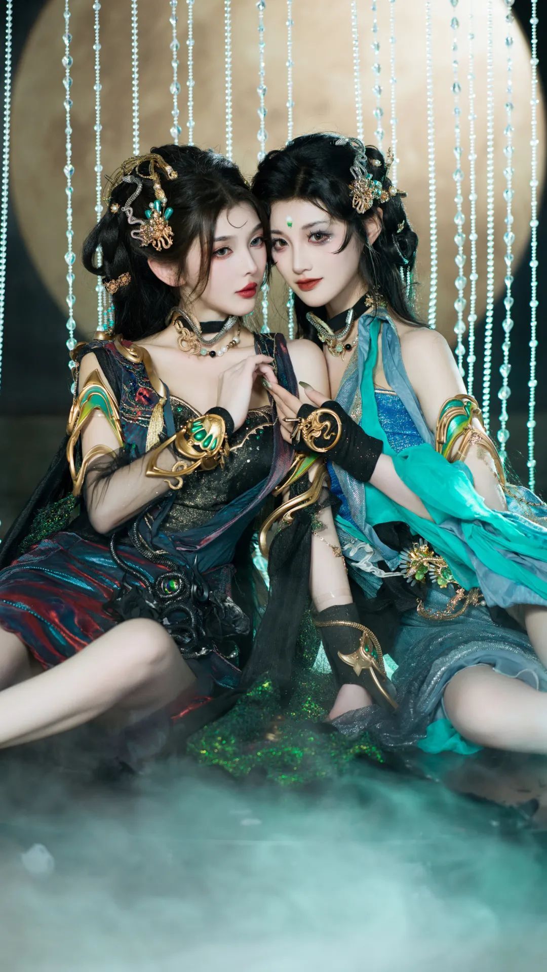 逆水寒ol中的青蛇和黑蛇，这对姐妹花总是如此令人难忘
