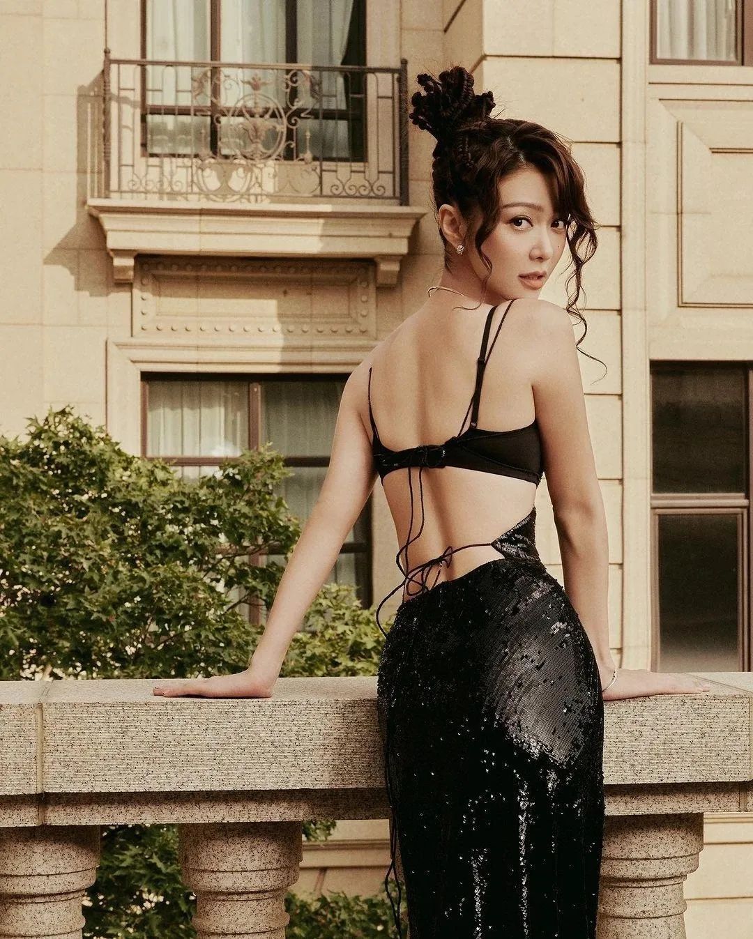 黑丝配大长腿！香港顶级美女！性感女神！